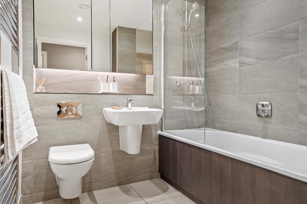 2 bedroom apartment at New Maker Yards - Image 23