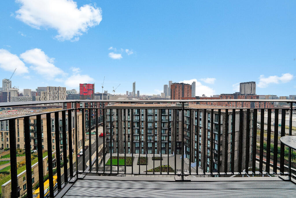 2 bedroom apartment at New Maker Yards - Image 6