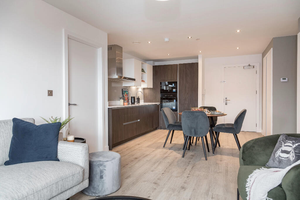 2 bedroom apartment at New Maker Yards - Image 30