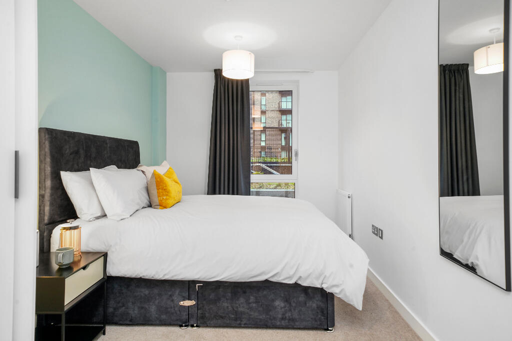 3 bedroom apartment at New Maker Yards - Image 10