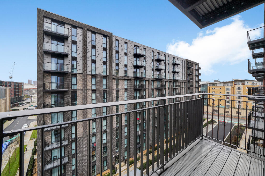 3 bedroom apartment at New Maker Yards - Image 31