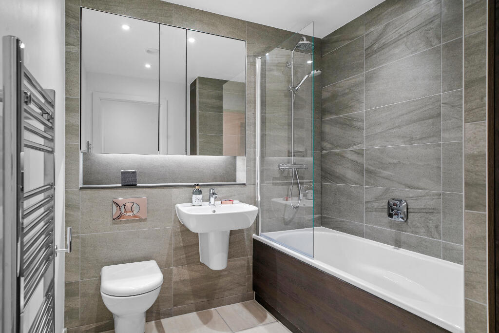 3 bedroom apartment at New Maker Yards - Image 32