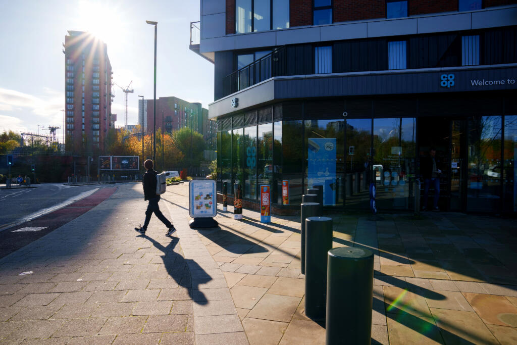 3 bedroom apartment at New Maker Yards - Image 9