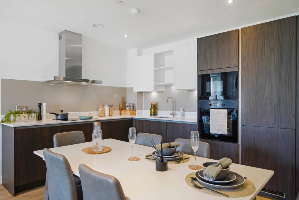 3 bedroom apartment at New Maker Yards - Image 17