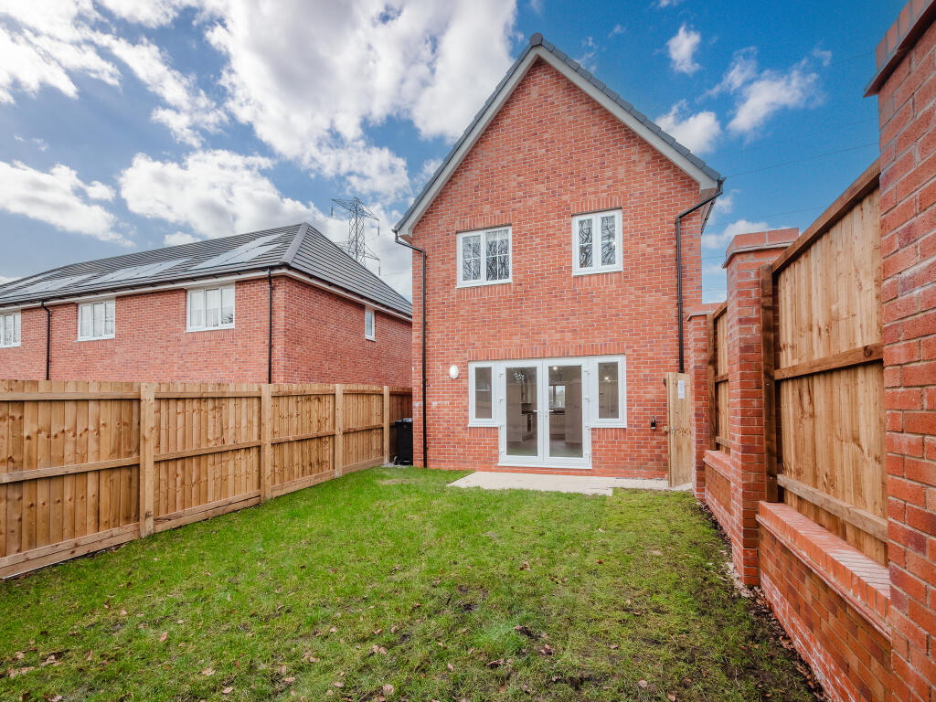 3 bedroom house at The Fairways - Image 2