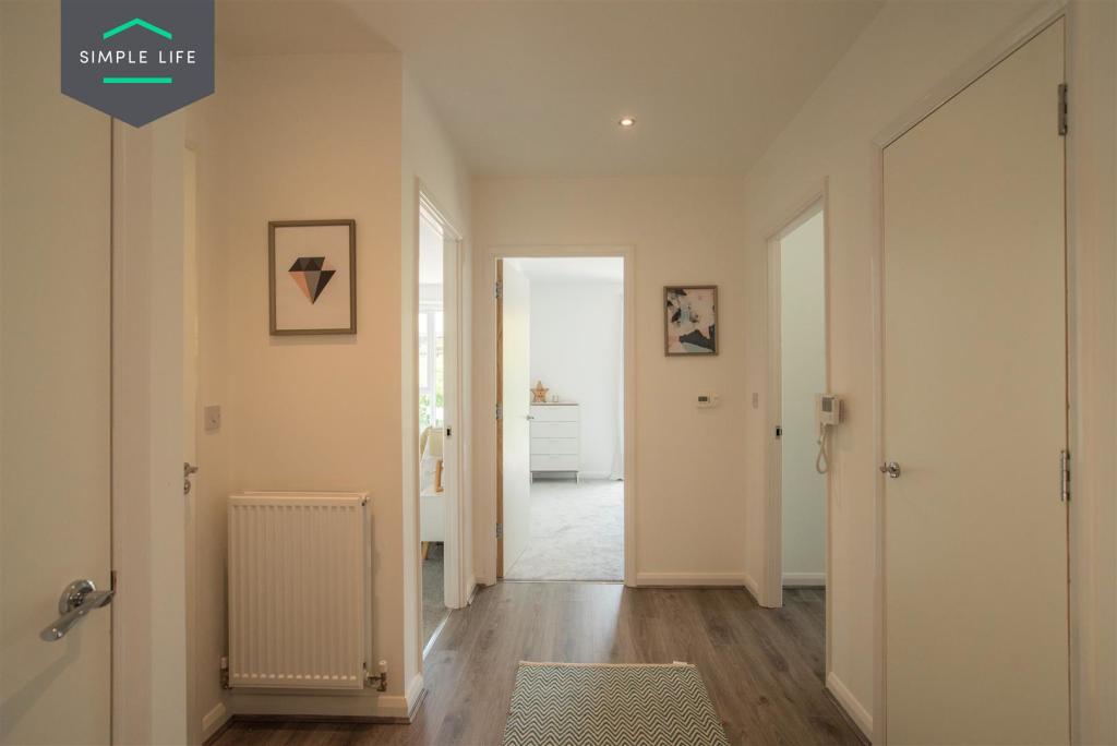 2 bedroom apartment at Park Grange House - Image 5