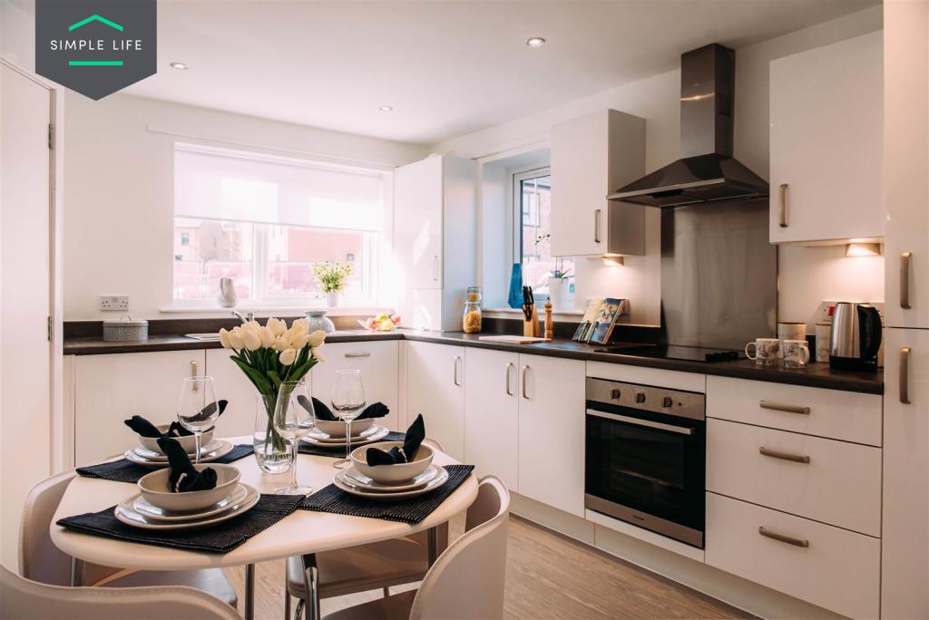 3 bedroom house at Prince's Gardens - Image 6