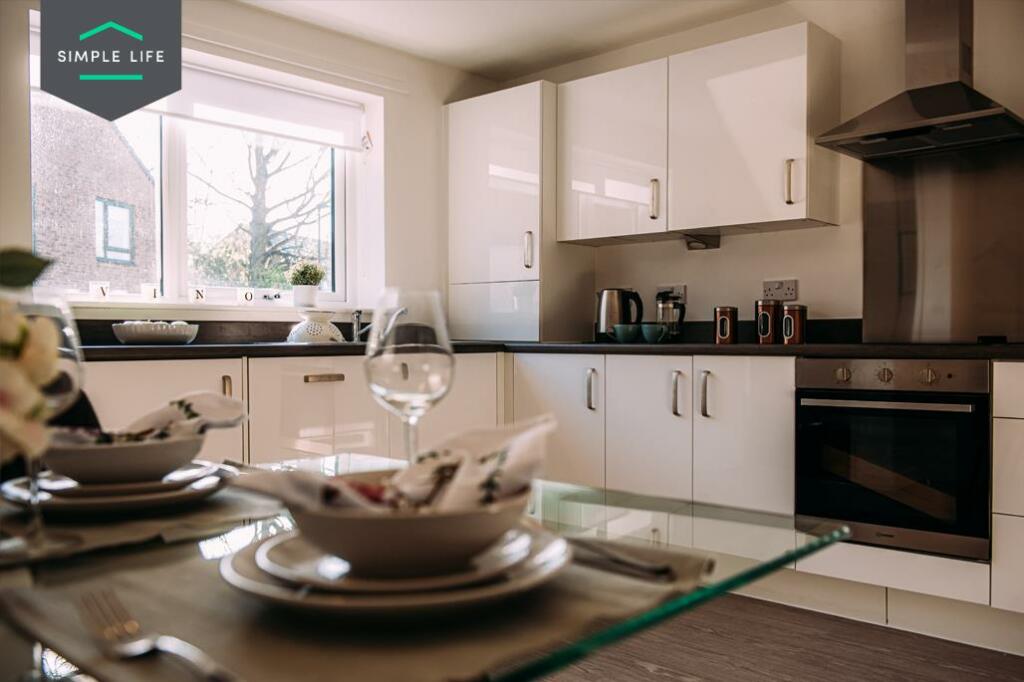 4 bedroom house at Prince's Gardens - Image 2