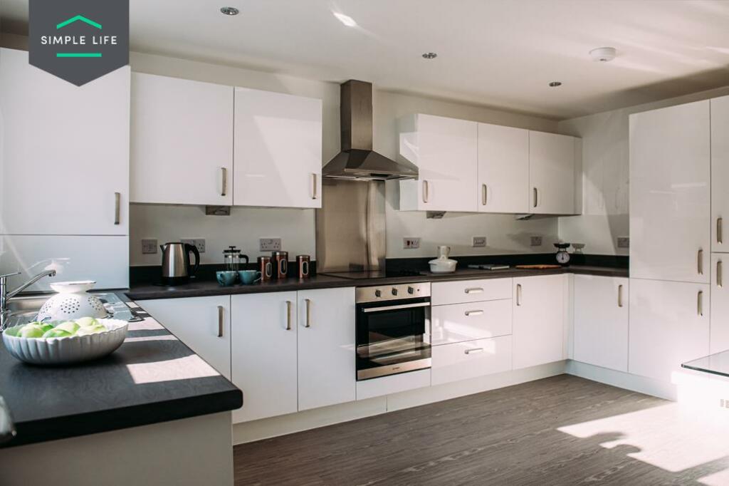 4 bedroom house at Prince's Gardens - Image 11