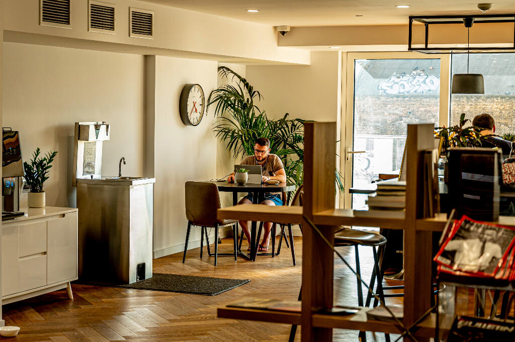 3 bedroom apartment at Elephant Central - Image 18