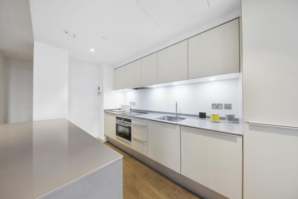 3 bedroom apartment at Elephant Central - Image 19