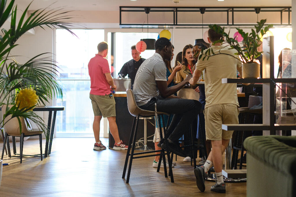 2 bedroom apartment at Elephant Central - Image 16