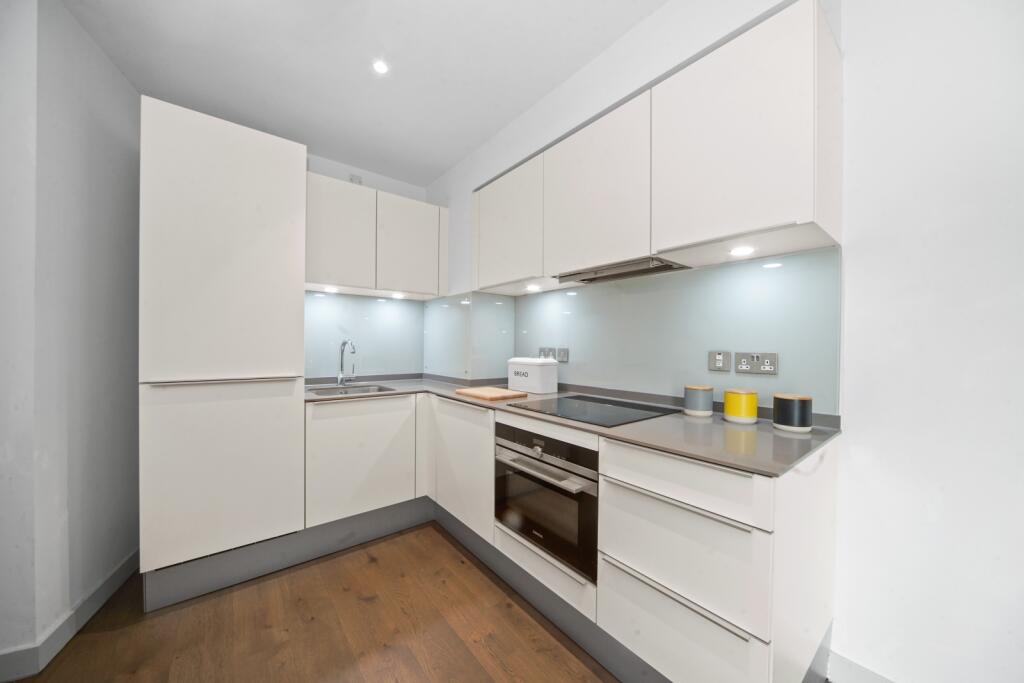 2 bedroom apartment at Elephant Central - Image 21