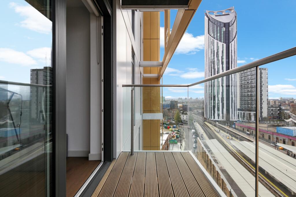 2 bedroom apartment at Elephant Central - Image 27