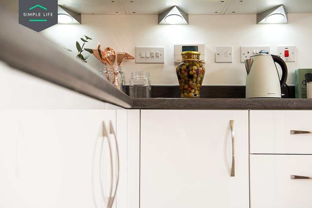 2 bedroom house at Canalside - Image 13