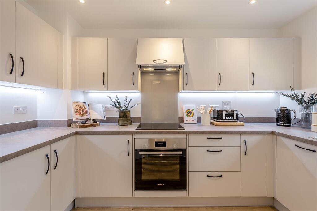 2 bedroom house at Ashdown House - Image 7