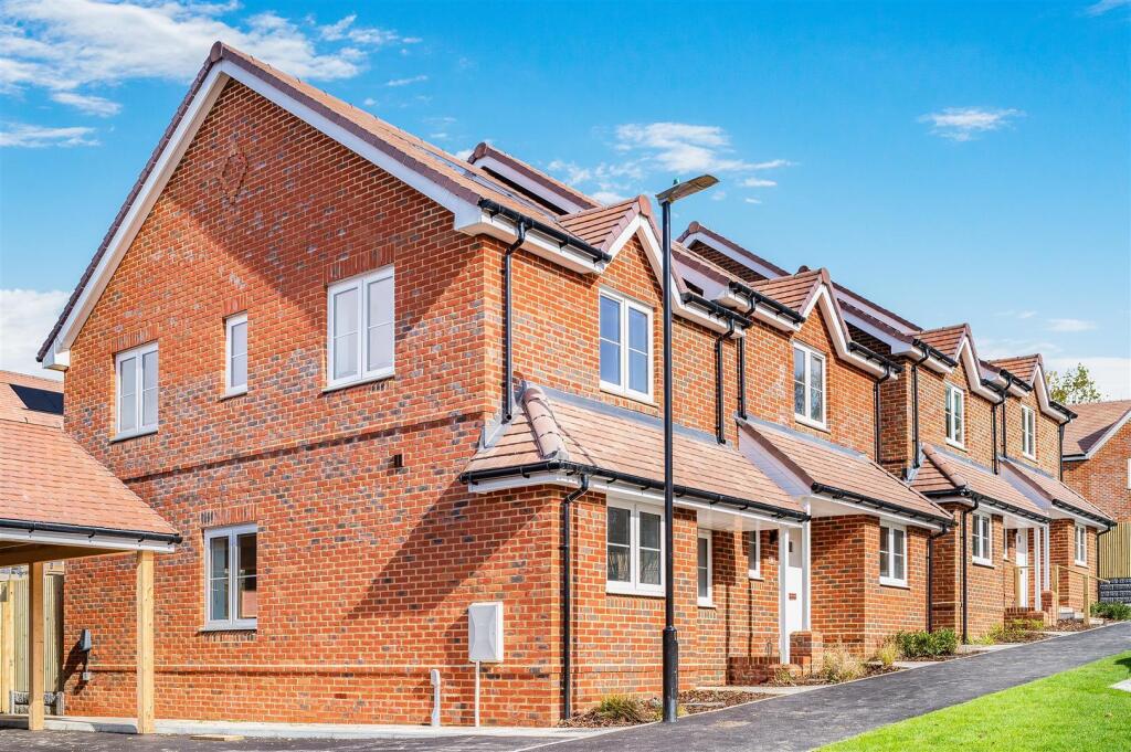 3 bedroom house at Ashdown House - Image 17