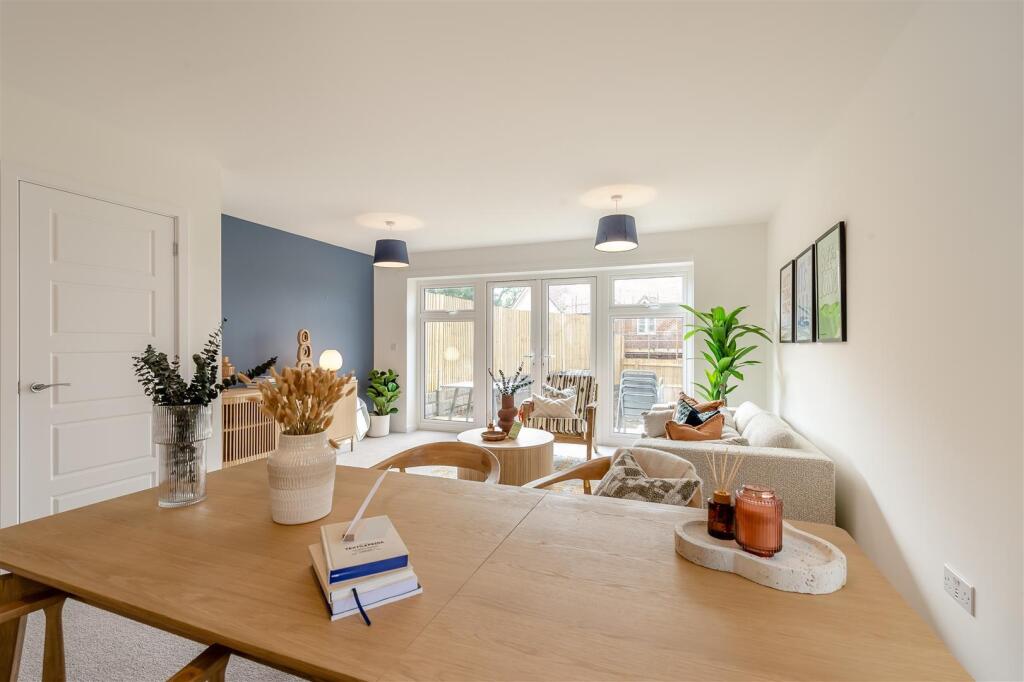 3 bedroom house at Ashdown House - Image 8