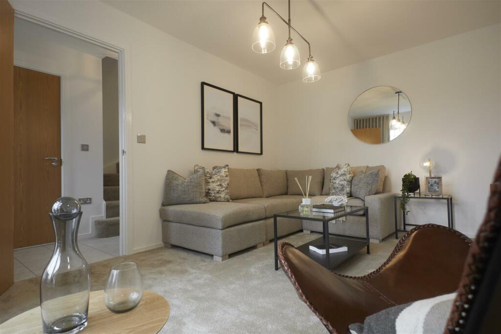 3 bedroom house at Siskin Park - Image 4