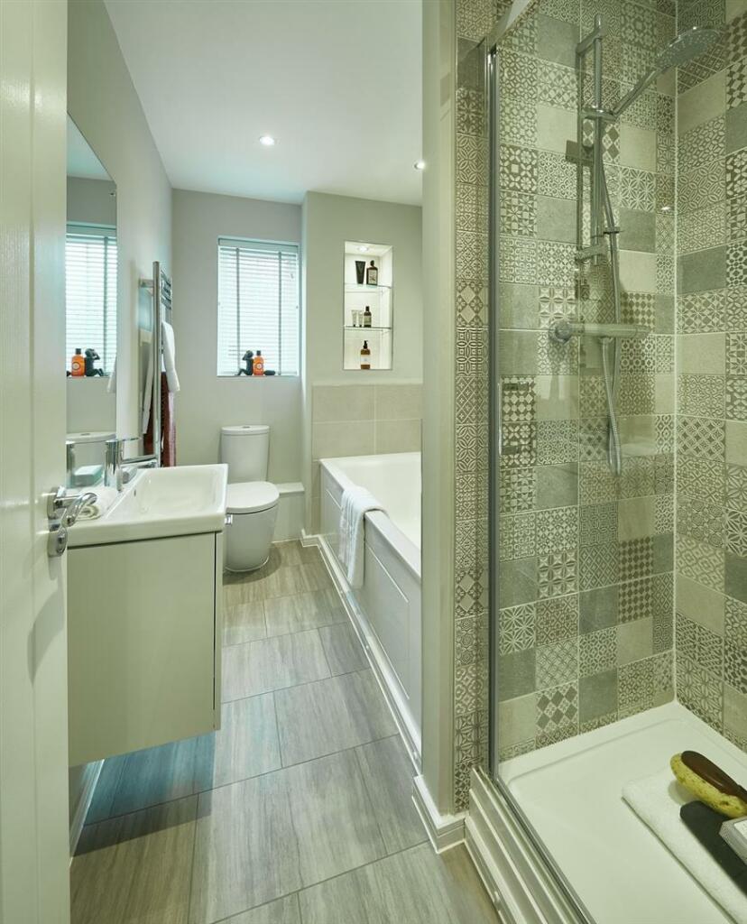 4 bedroom house at Siskin Park - Image 4