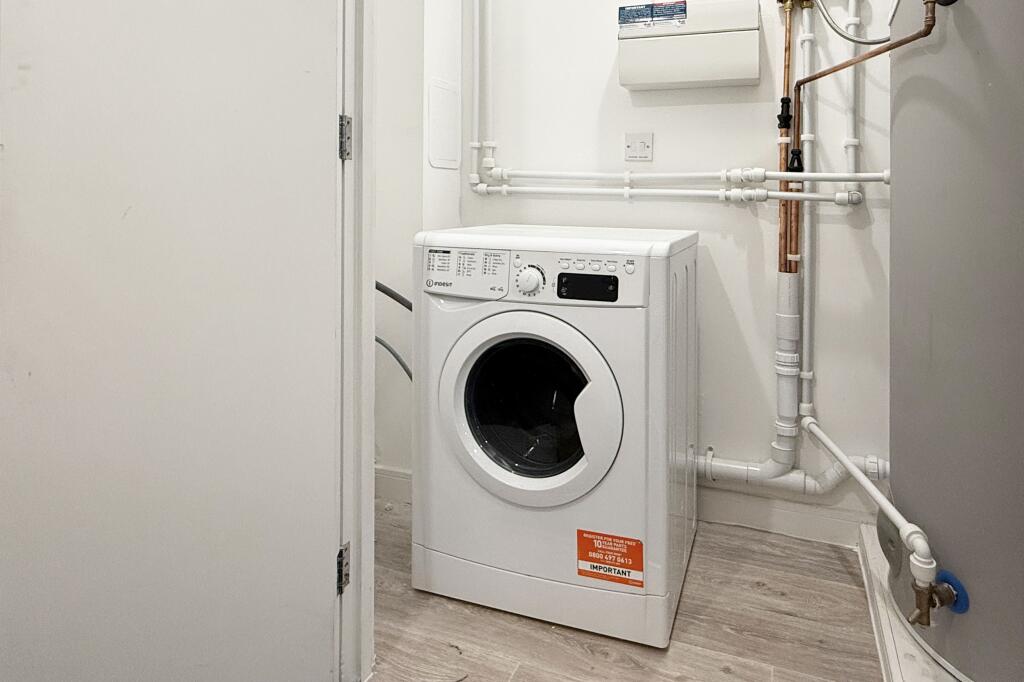 1 bedroom apartment at West Park Quarter - Image 5