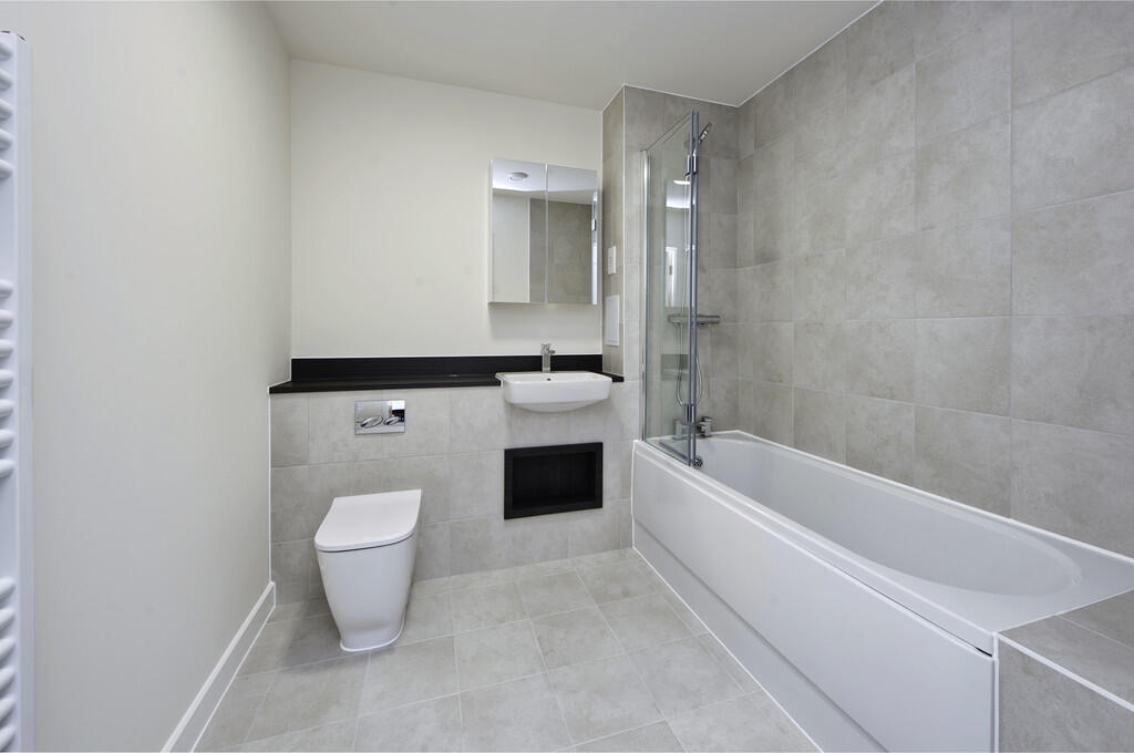 2 bedroom apartment at Springfield Parkside - Image 6