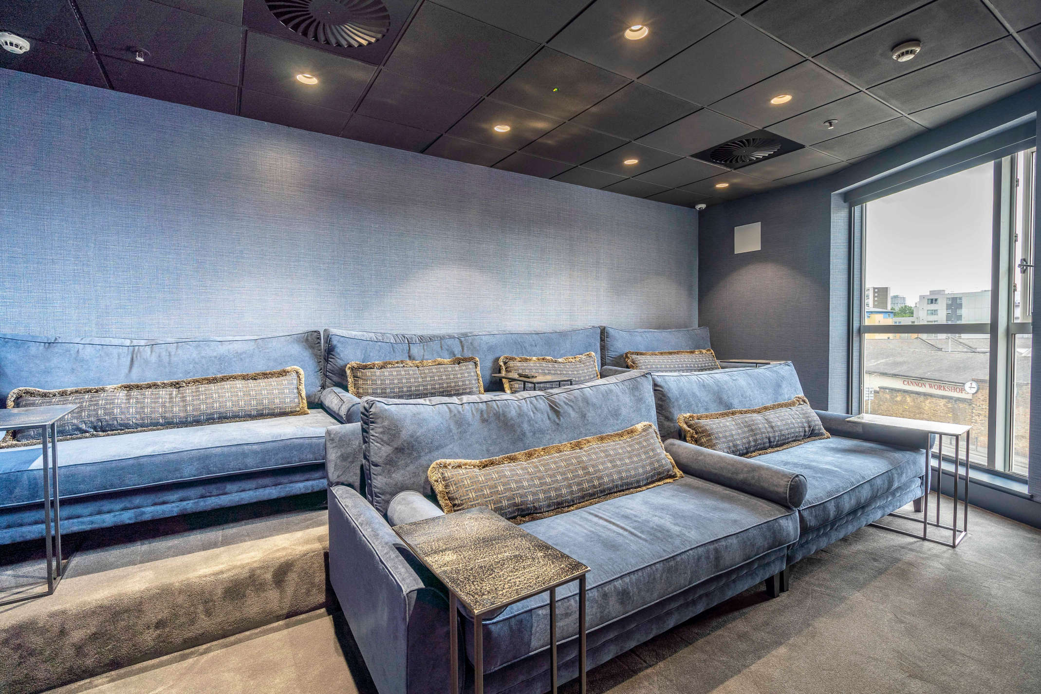 2 bedroom apartment at Circus Apartments - Image 7