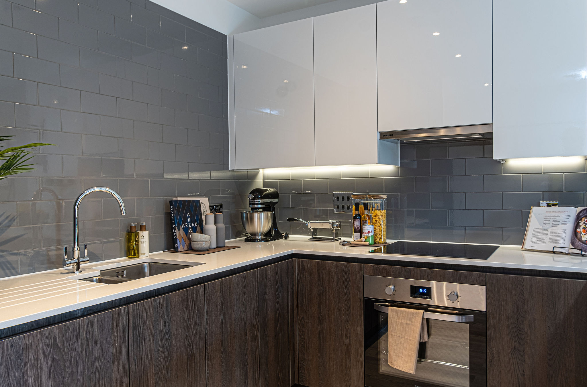 2 bedroom apartment at Cortland Cassiobury - Image 14