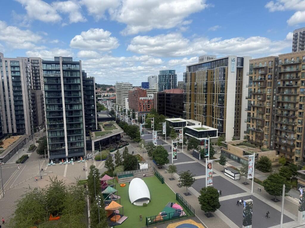 2 bedroom apartment at Alameda - Image 9