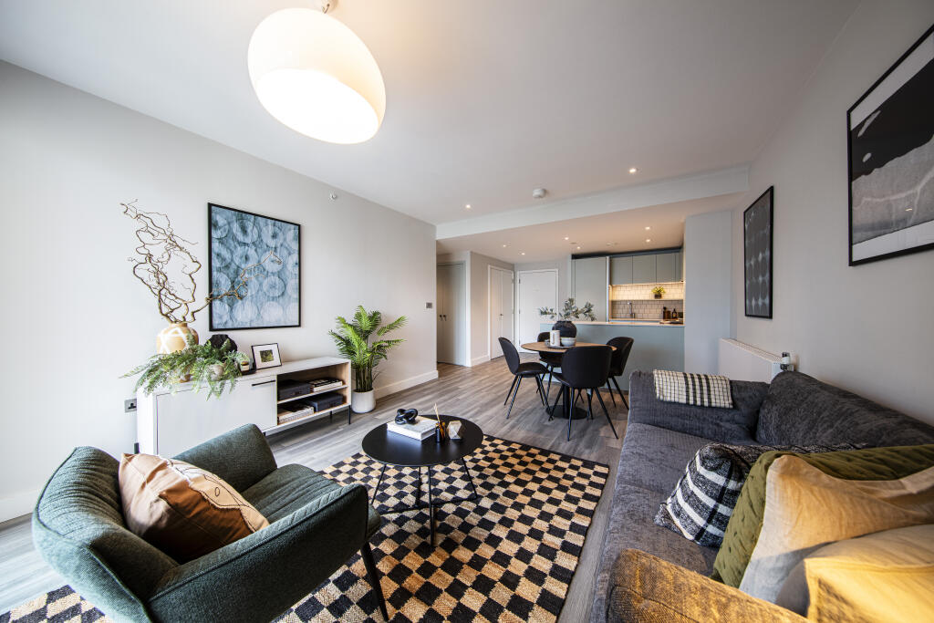 2 bedroom apartment at Alameda - Image 18