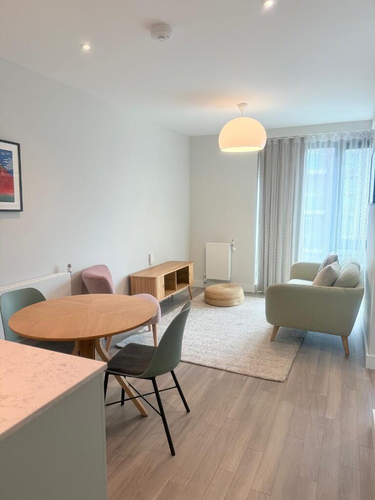 1 bedroom apartment at Alameda - Image 17
